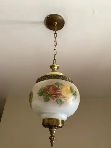 Lustre Vintage com Flores Pintadas à Mão
