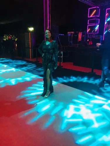 Vestido de festa verde de paetês