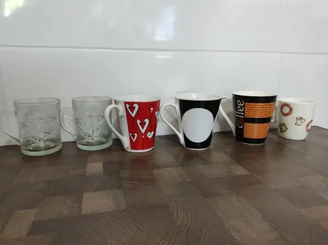 Kit com 6 Canecas de Porcelana e Vidro