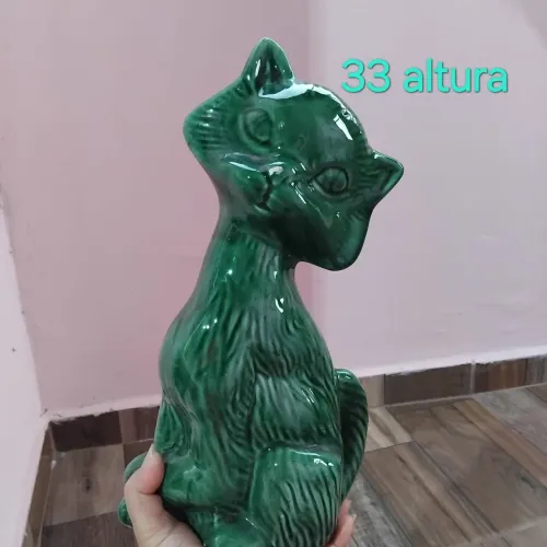 Gato de louça 