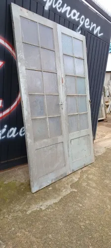Folhas de Porta de madeira com vidro - 2 folhas ( SEM BATENTE )