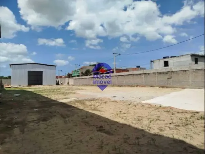 Galpão comercial na Linha Azul - Macaé