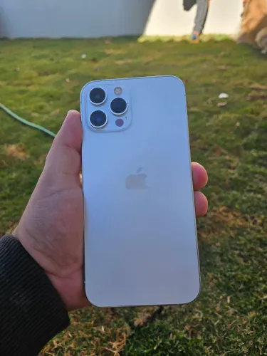 Apple IPhone 12 PRO MAX Branco EM ATE 6X SEM JUROS aceito troca 