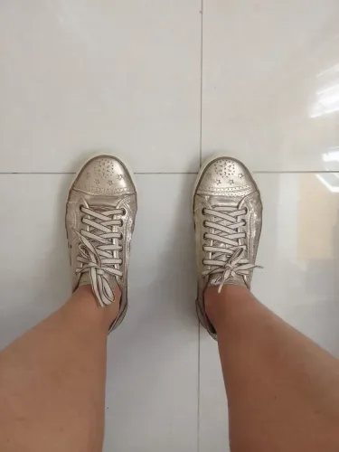 Tênis couro dourado city shoes Tam 37