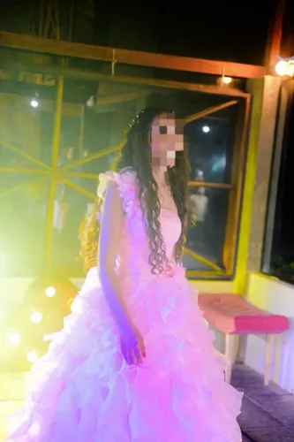 Vestido debutante, mas pode ser usado em outras ocasiões 