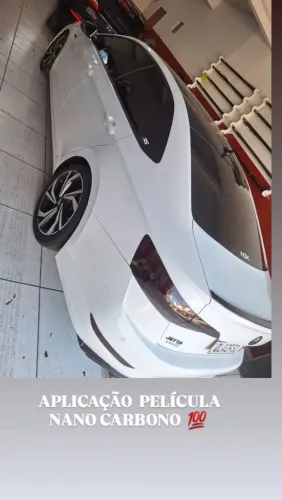 Aplicação de película fumê 