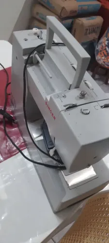 Vendo máquina de costura singer facilita pro