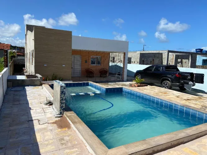 Casa à Venda em Praia Azul