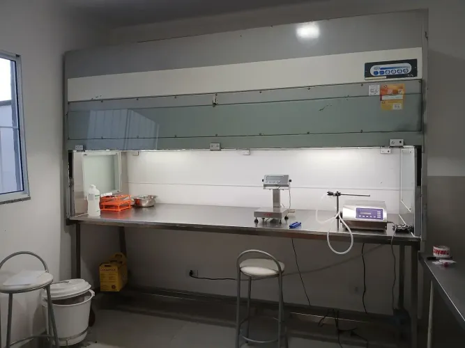 Capela fluxo laminar - CFLV 24- especial em inox