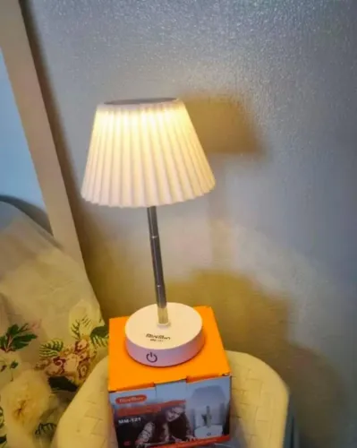 Abajur de LED Recarregável 