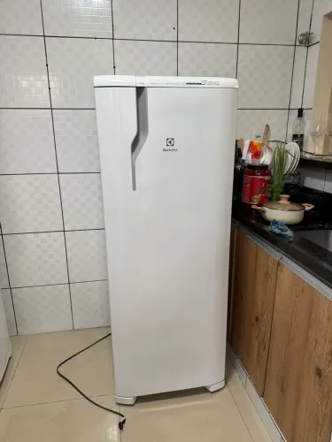 GELADEIRA ELECTROLUX SEMINOVA