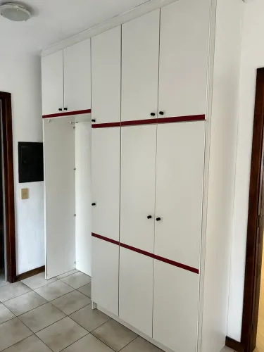 Doa-se móveis de cozinha 