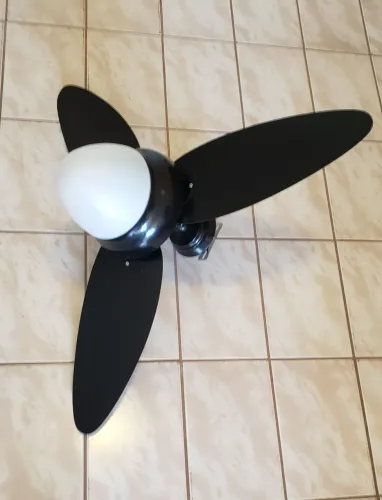 Doação ventilador de teto com luminária
