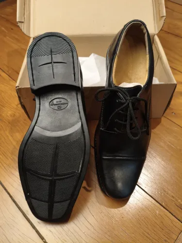 Sapato de couro número 43