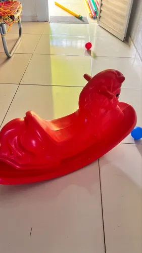 Piscina de bolinhas escorrega e cavalinho 