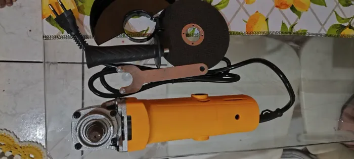 Lixadeira 110v 800w nova