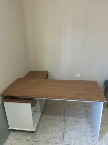Mesa de escritório em L Gold Artany