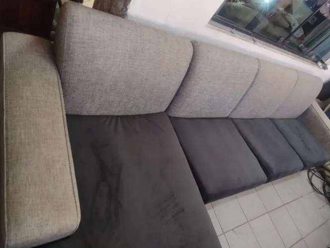Sofá em Tecido com Chaise Grande