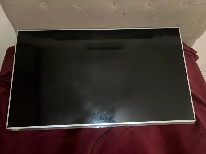 Vende-se televisão