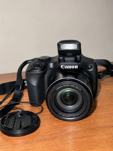 Canon PowerShot SX520 HS,