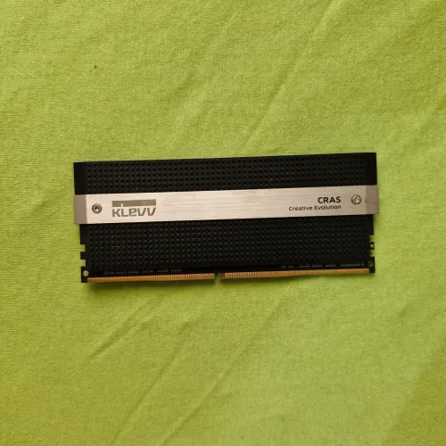 Memória RAM // KLEVV CRAS // 8GB DDR4 2133Mhz