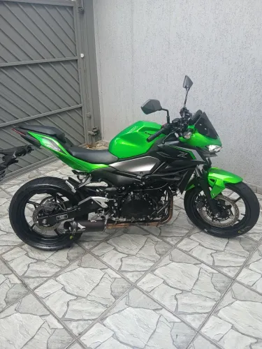 Kawasaki Z500 muito nova