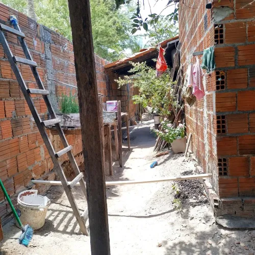 Preço negociável VENDE-SE CASA NA SAPIRANGA COITÉ