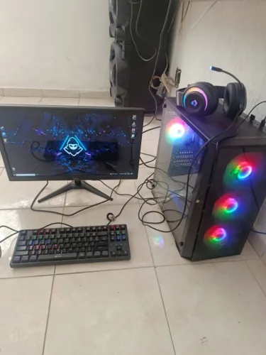 Ryzen 5600g 16 de ram ,fonte 500w,monitor 21'5,teclado ,mouse e fone de brinde