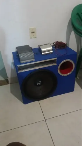Vendo som automotivo