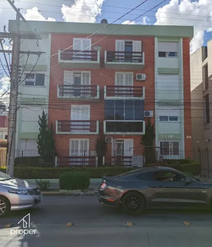 Amplo apartamento próximo a Av. Bento para aluguel e venda no Centro - Pelotas/R