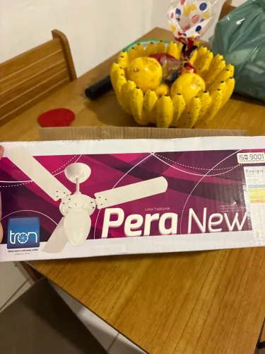 Ventilador de teto na caixa
