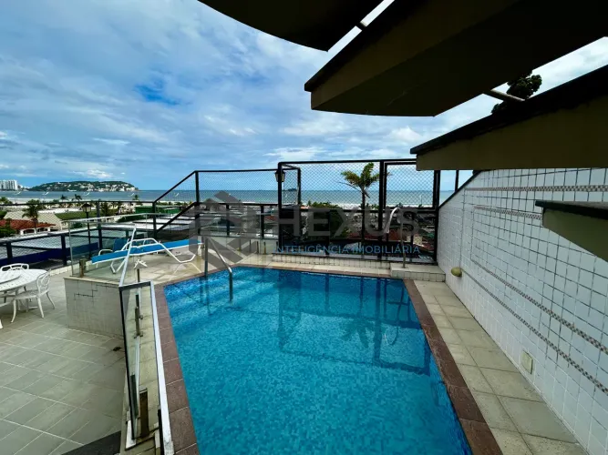 Cobertura com piscina e vista mar na Praia da Enseada, Guaruja