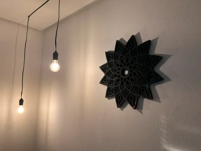 Mandala Preta de Madeira - Decoração de Parede (Estilo Boho / Zen)