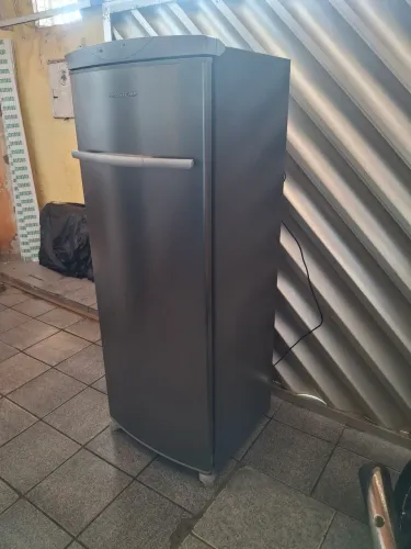 1.000$ freezer vertical frost free gelando.