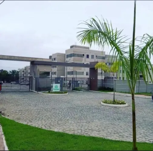 Apto Térreo Nascente no Tomba: 2 Qts, Quintal e Lazer Completo.