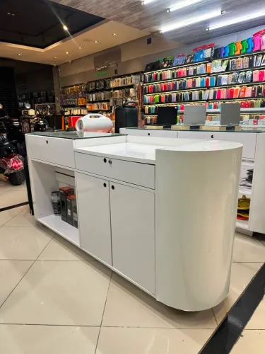 Balcão expositor para loja