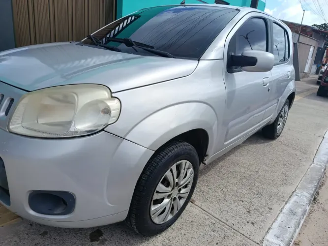 Fiat Uno Vivace Celeb. 1.0 EVO F.flex 8V 5P 2013