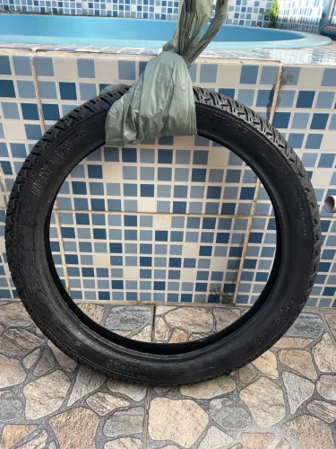Pneu remold 275/18 42P