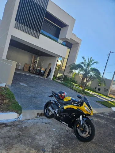 Yamaha yzf-r6 