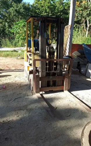 Vendo empilhadeira HYSTER