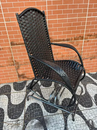 Cadeira de  balanço de fibra sintética 