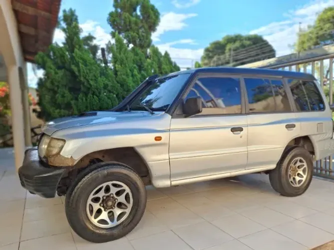 Mitsubishi Pajero GLS 2.8 Diesel Turbo Aut. 2000
