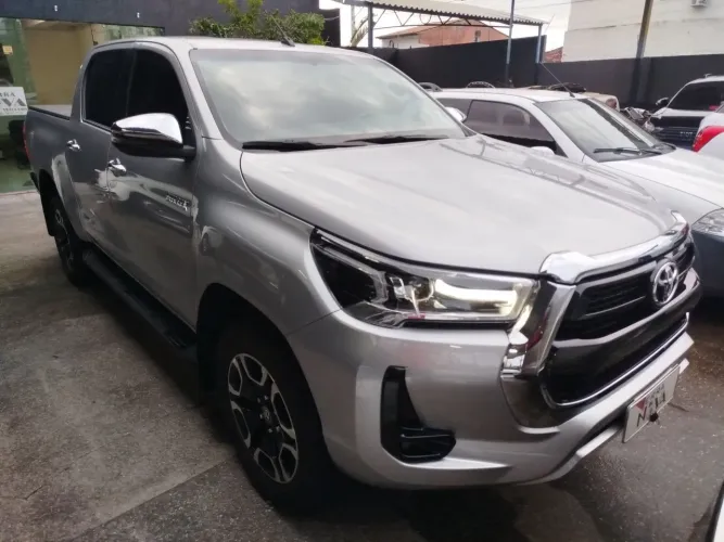 Toyota Hilux CD SRV 4X4 2.8 TDI Diesel Aut. 2025