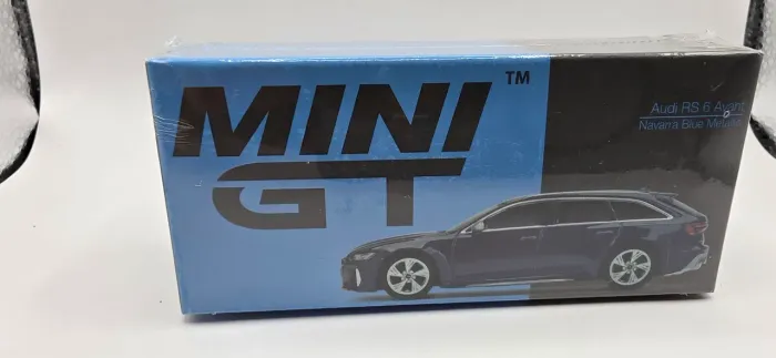 MINI GT Audi RS 6 Avant