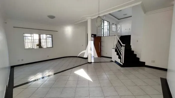 Casa para aluguel, 4 quartos, 4 suítes, 1 vaga, Morada da Colina - Uberlândia/MG