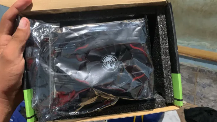 RX 550 4GB Soyo 4 meses de uso