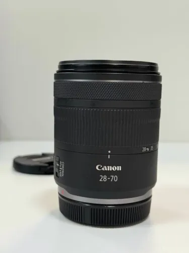 Lente Canon RF 28-70mm f/2.8 IS STM
