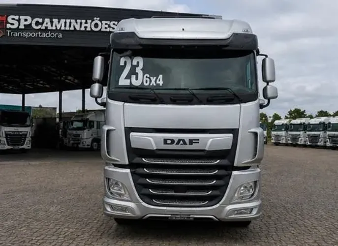 DAF XF 530 6X4 ANO 2023 EURO 5 - COM 513 MIL KM - REPASSE