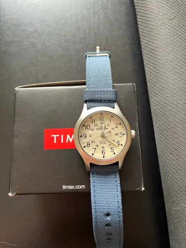 Timex Expedition 36mm mostrador creme