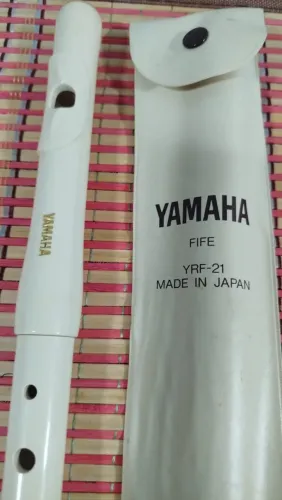 FLAUTA TRANSVERSAL YAMAHA